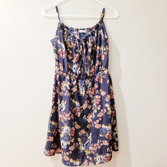 mine Dresses & Skirts - mine Sleeveless Floral Dress